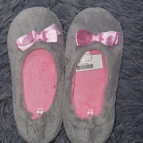 Grey with pink bow slippers - Picture 1 of 4